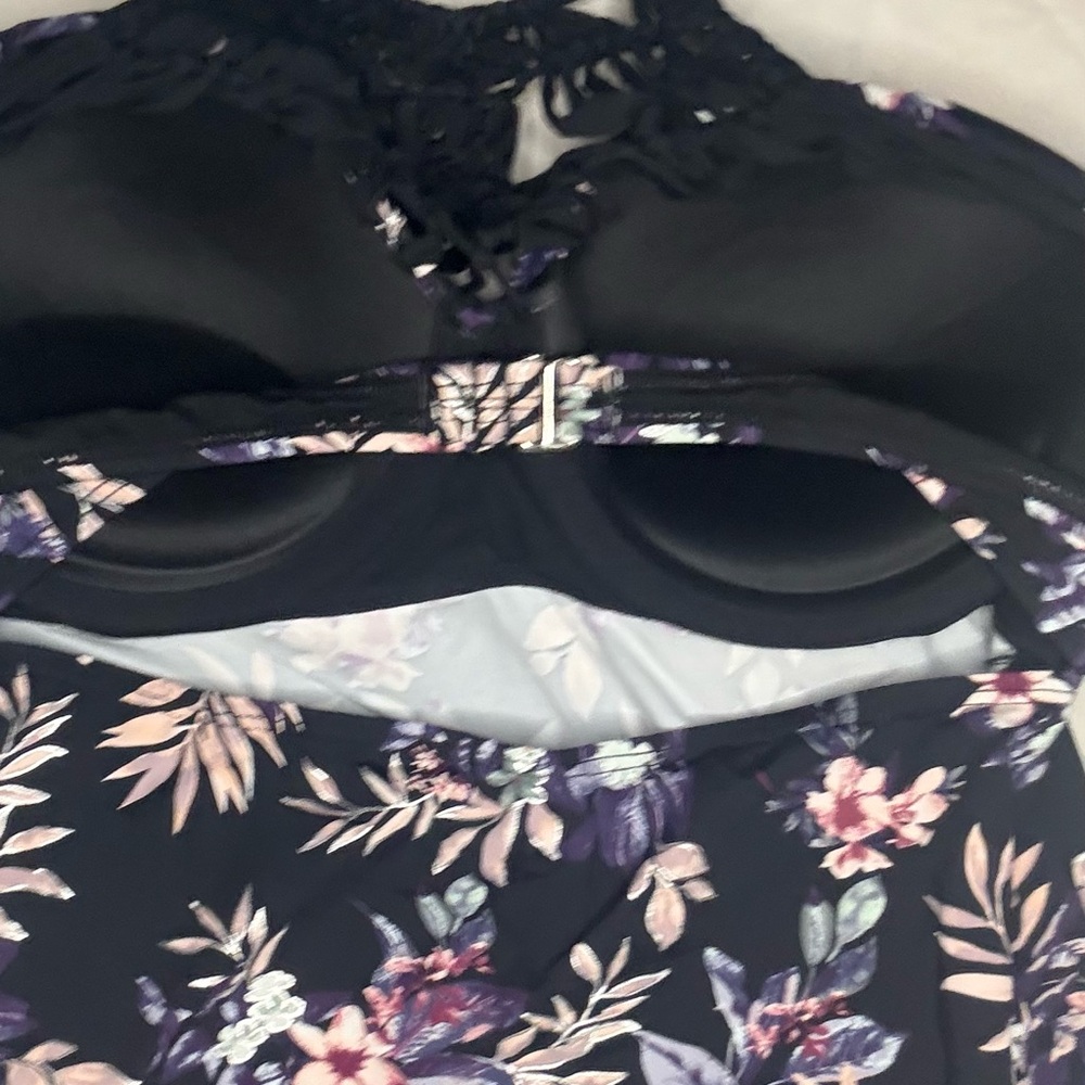 Floral Halter swim top with Black design - Picture 5 of 7
